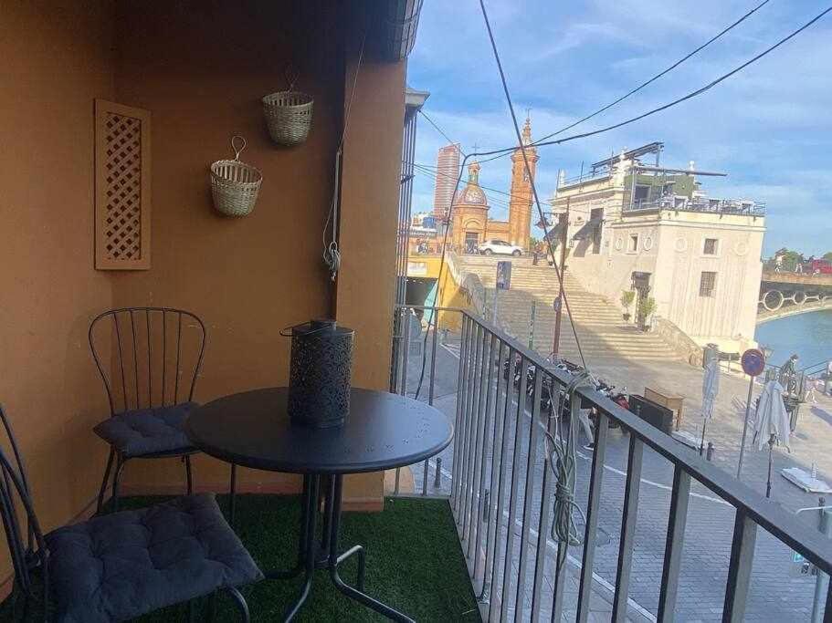 Apartamento Con Vistas Al Rio Sevilla Exterior foto